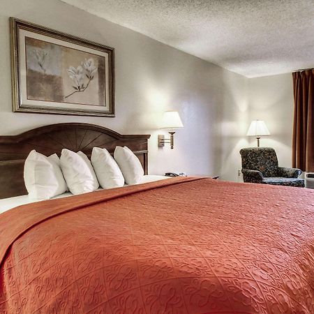 Quality Inn & Suites Clinton Zewnętrze zdjęcie