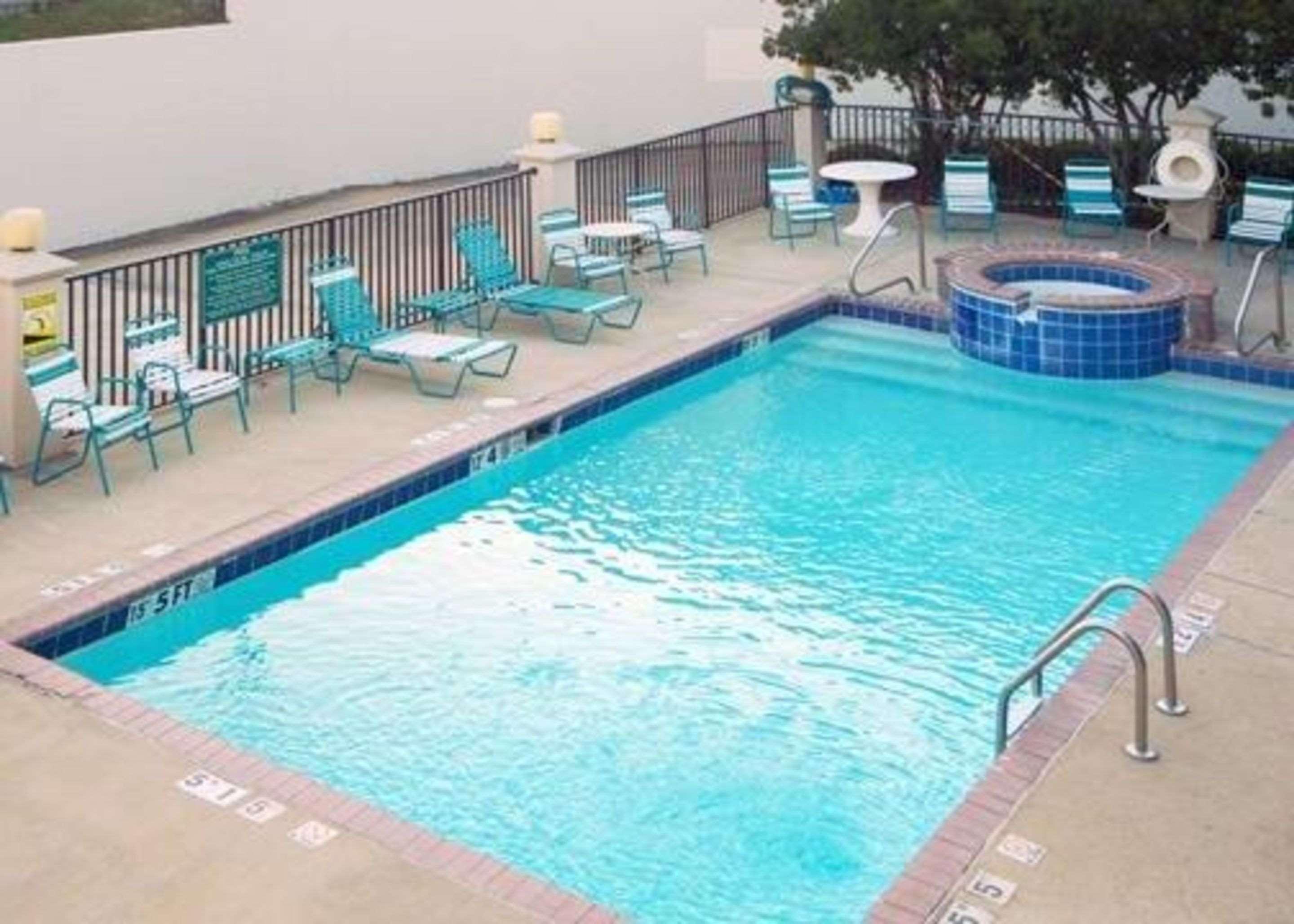Quality Inn & Suites Clinton Udogodnienia zdjęcie