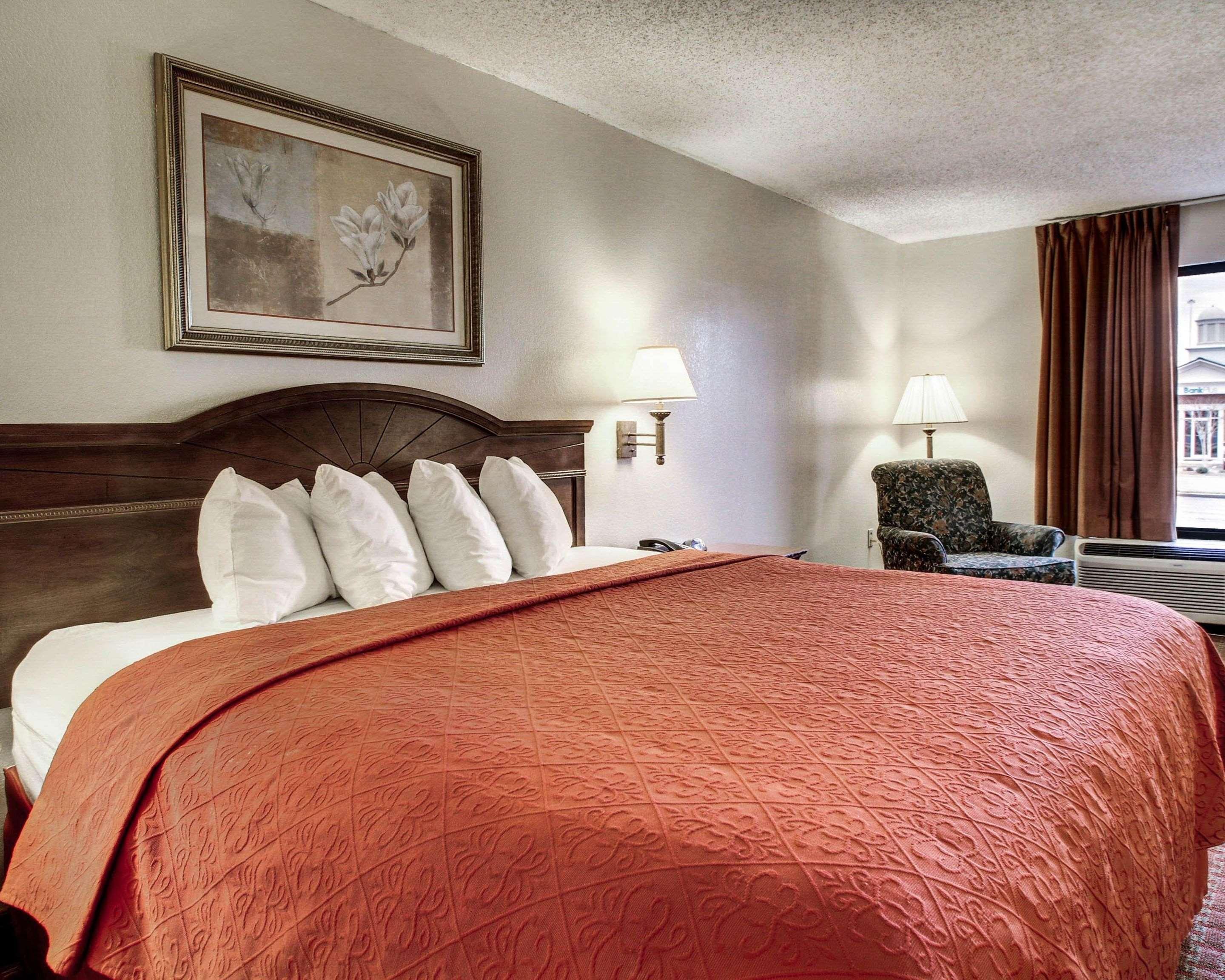Quality Inn & Suites Clinton Zewnętrze zdjęcie