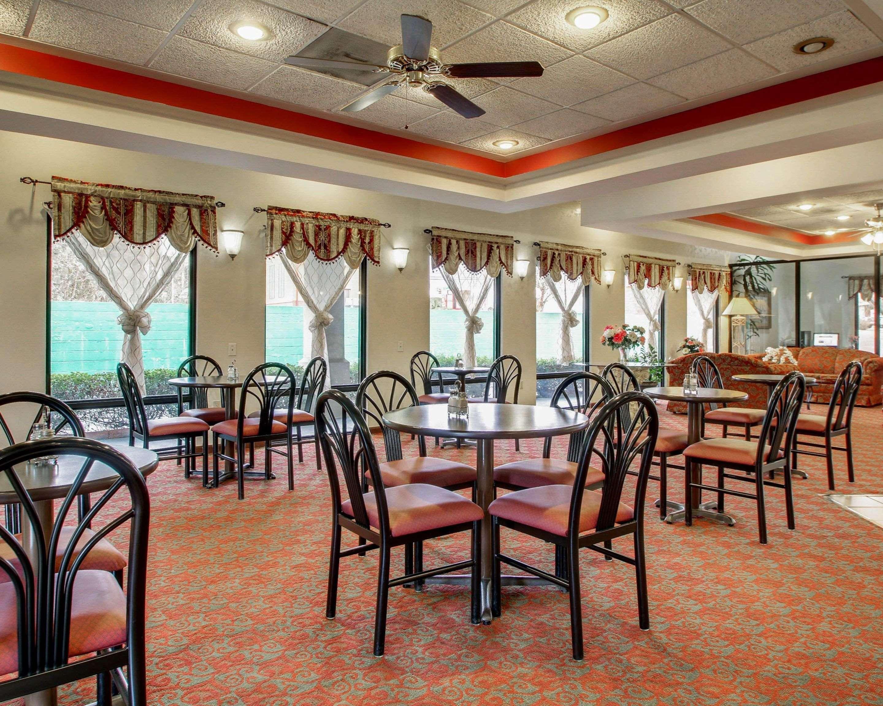 Quality Inn & Suites Clinton Zewnętrze zdjęcie