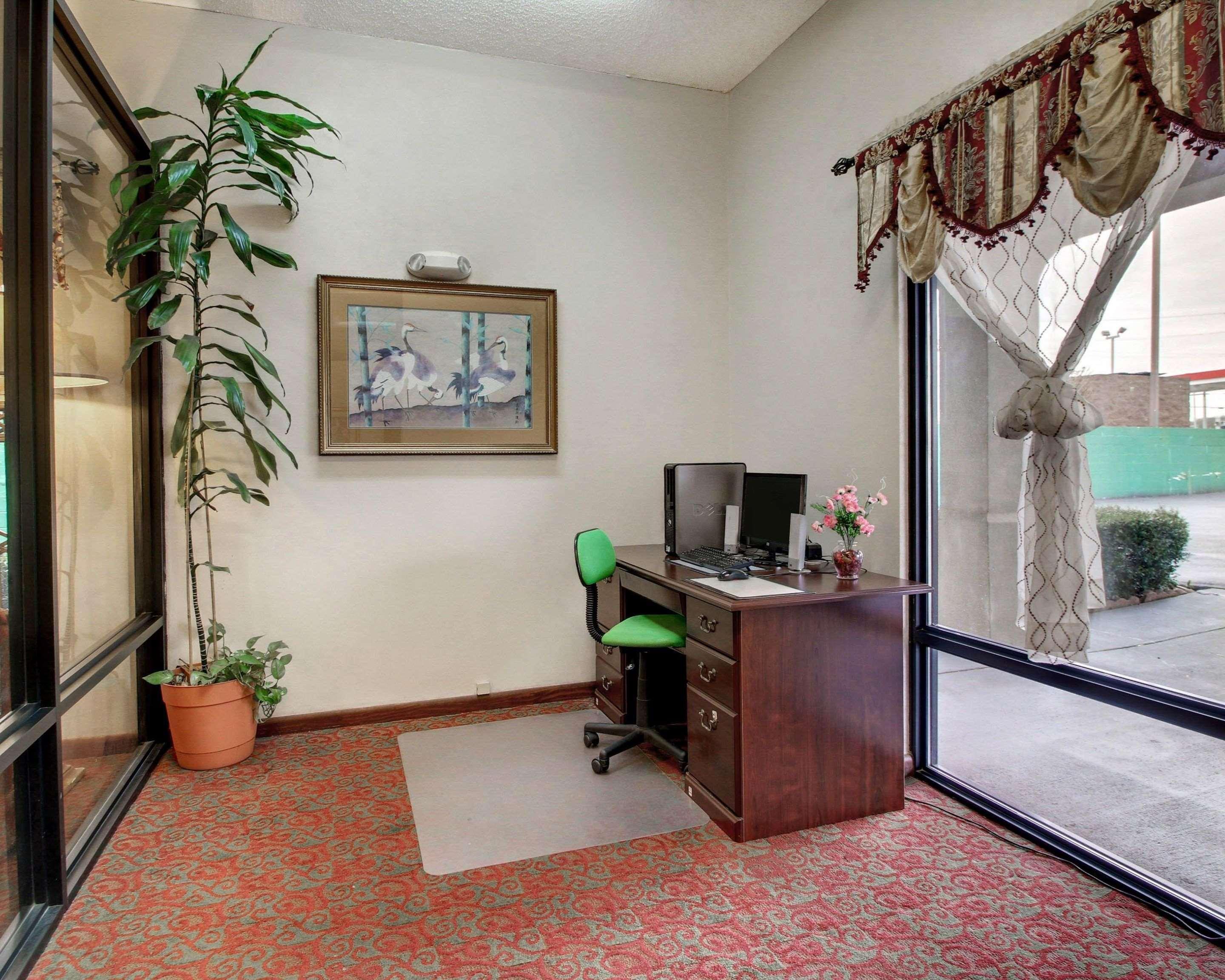 Quality Inn & Suites Clinton Zewnętrze zdjęcie