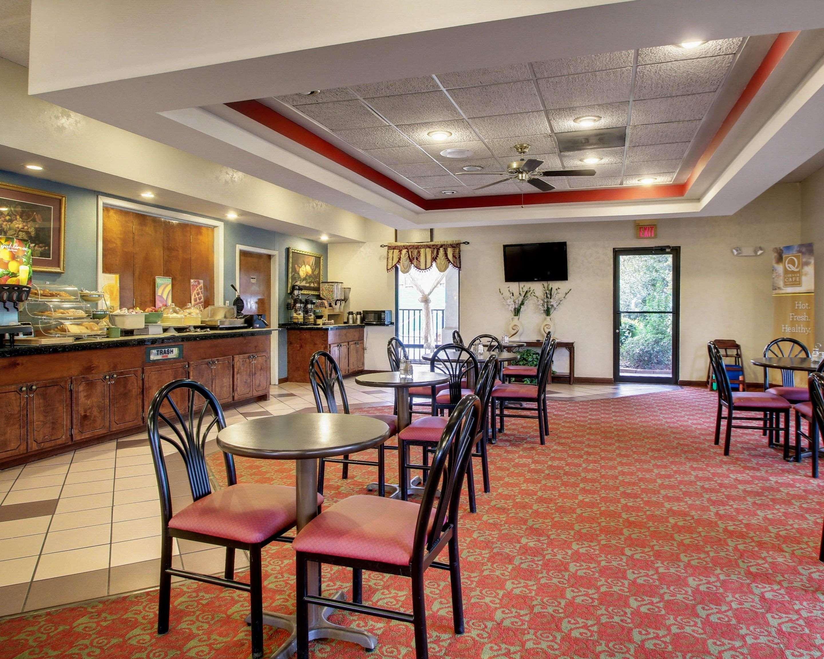Quality Inn & Suites Clinton Zewnętrze zdjęcie